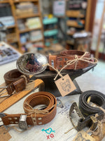 Load image into Gallery viewer, Belt~ Trophy~ swirl~ whiskey

