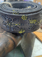 Load image into Gallery viewer, Belt~ Wildflower~ black/gold
