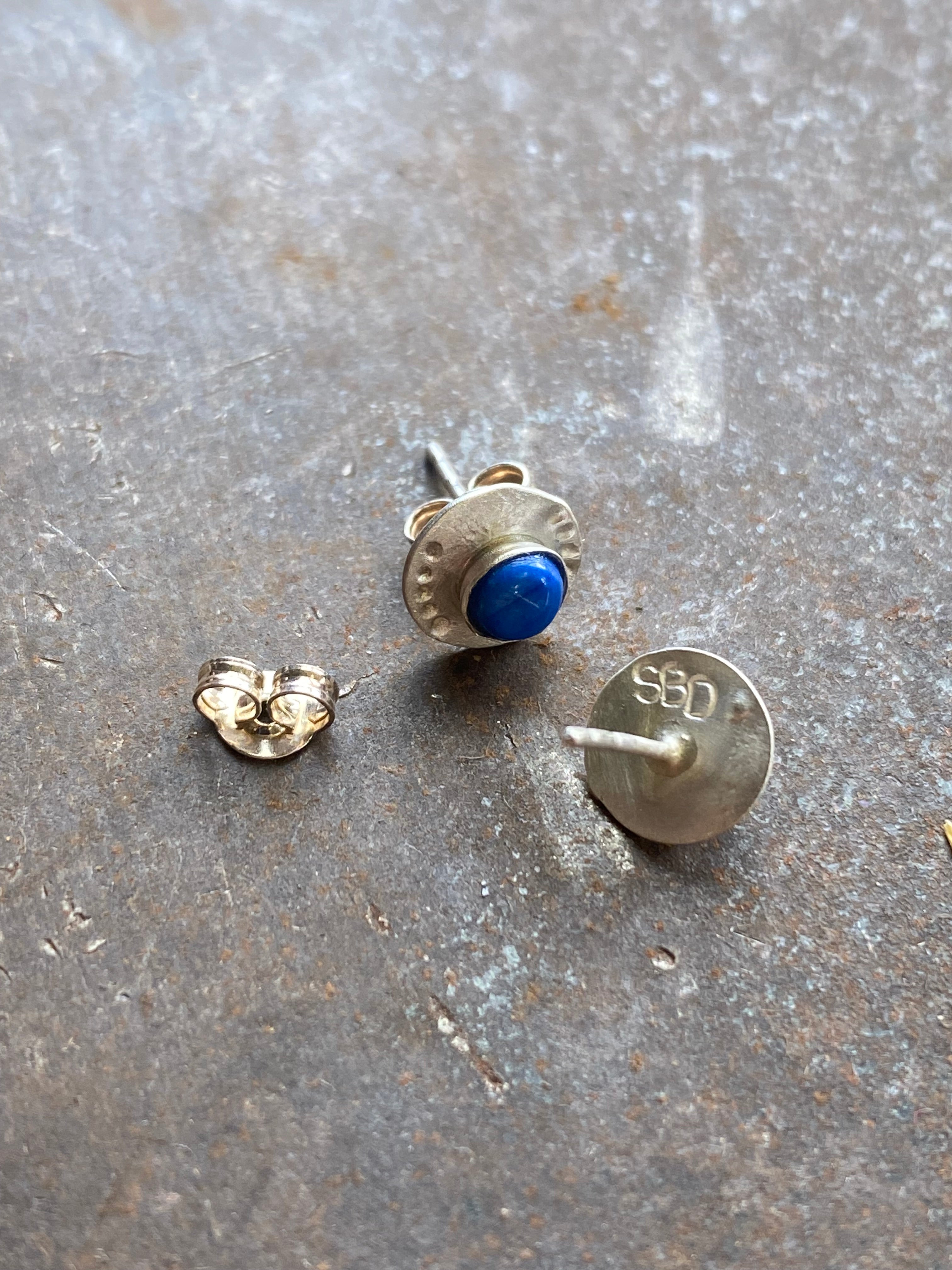 Venus studs