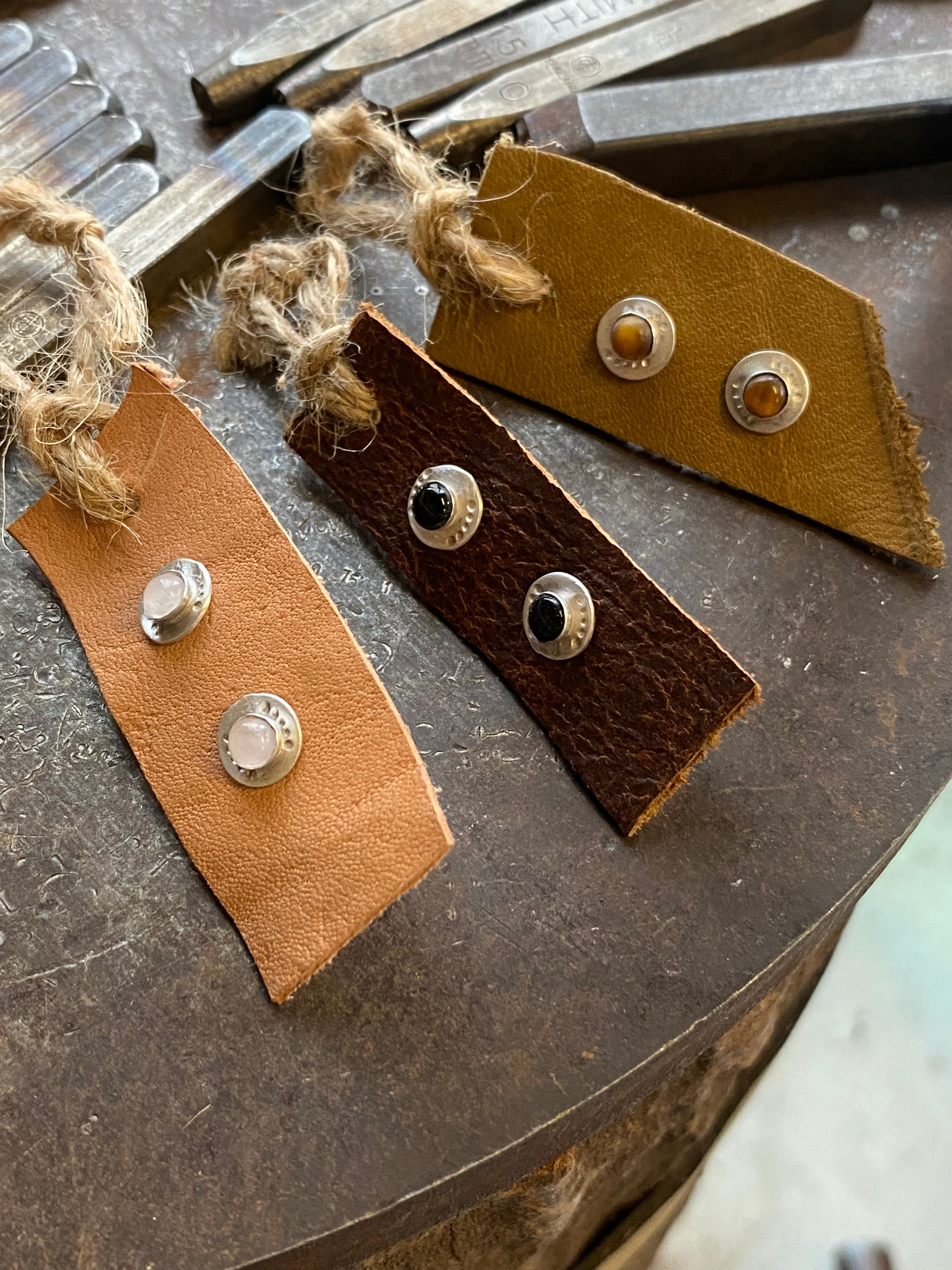 Venus studs