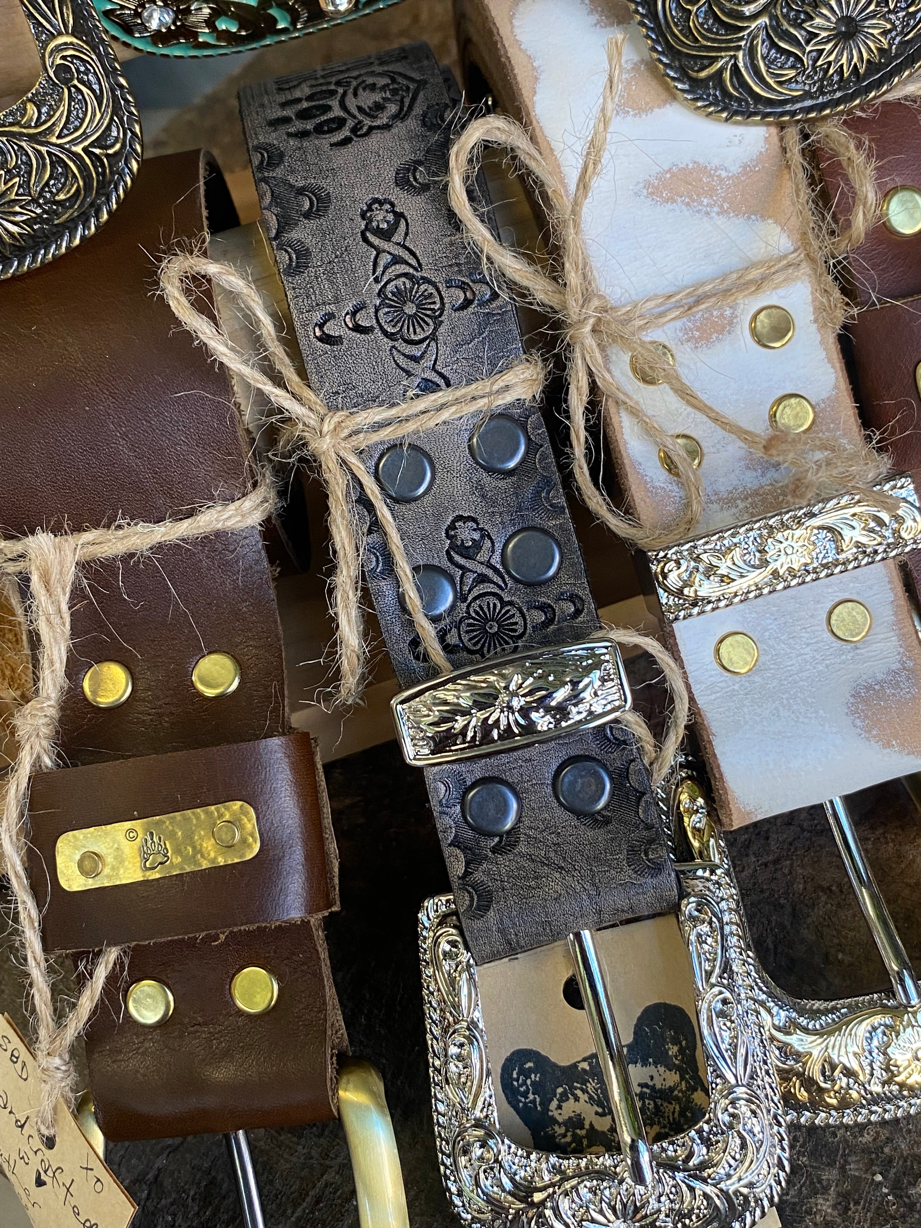 Belt~ Black~ Vintage