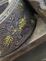 Load image into Gallery viewer, Belt~ Wildflower~ black/gold
