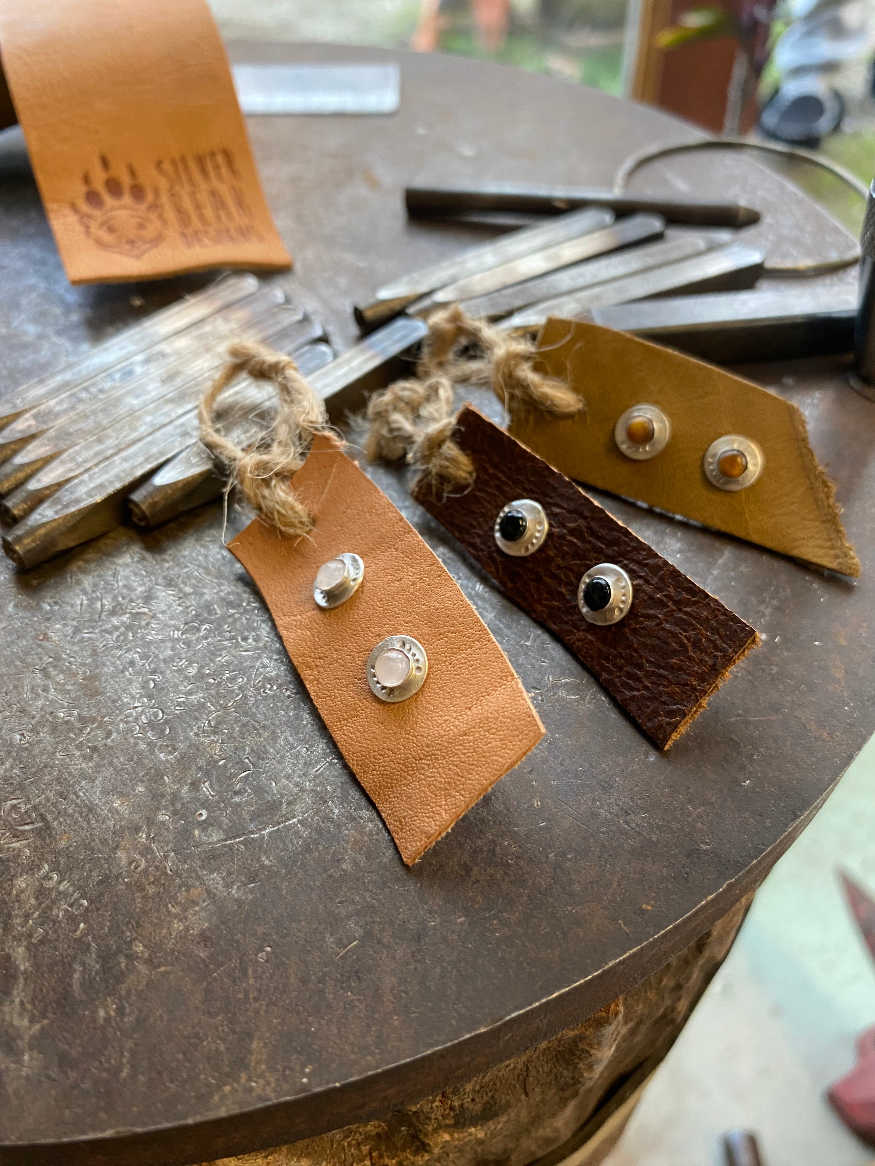 Venus studs
