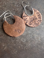 Load image into Gallery viewer, Mandala Magic~ earrings
