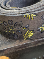 Load image into Gallery viewer, Belt~ Wildflower~ black/gold
